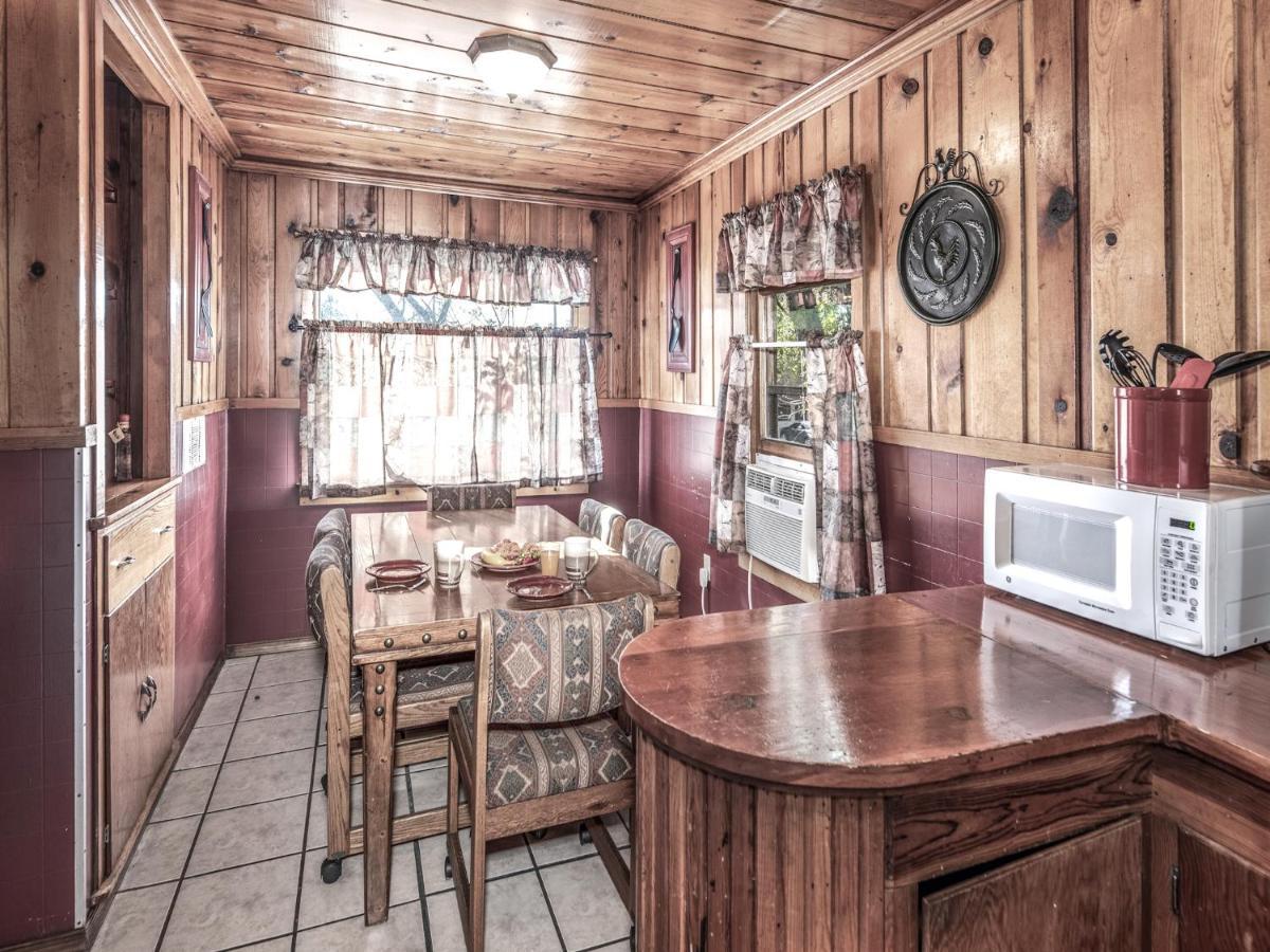 Country Cabin, 2 Bedrooms, Fireplace, Midtown, Sleeps 6 ルイドソ エクステリア 写真
