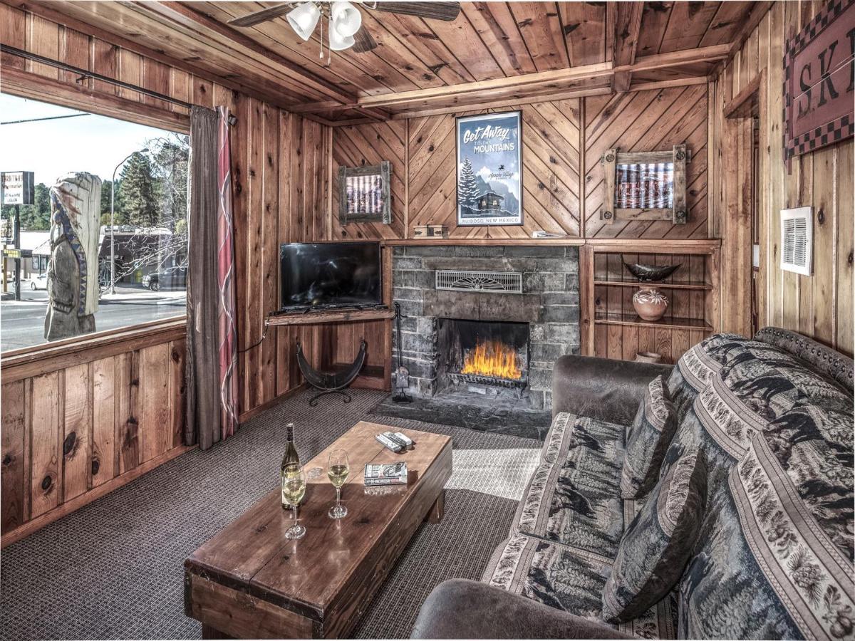 Country Cabin, 2 Bedrooms, Fireplace, Midtown, Sleeps 6 ルイドソ エクステリア 写真
