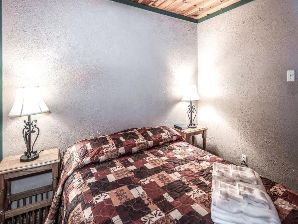 Country Cabin, 2 Bedrooms, Fireplace, Midtown, Sleeps 6 ルイドソ エクステリア 写真