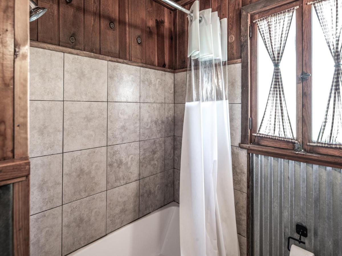 Country Cabin, 2 Bedrooms, Fireplace, Midtown, Sleeps 6 ルイドソ エクステリア 写真